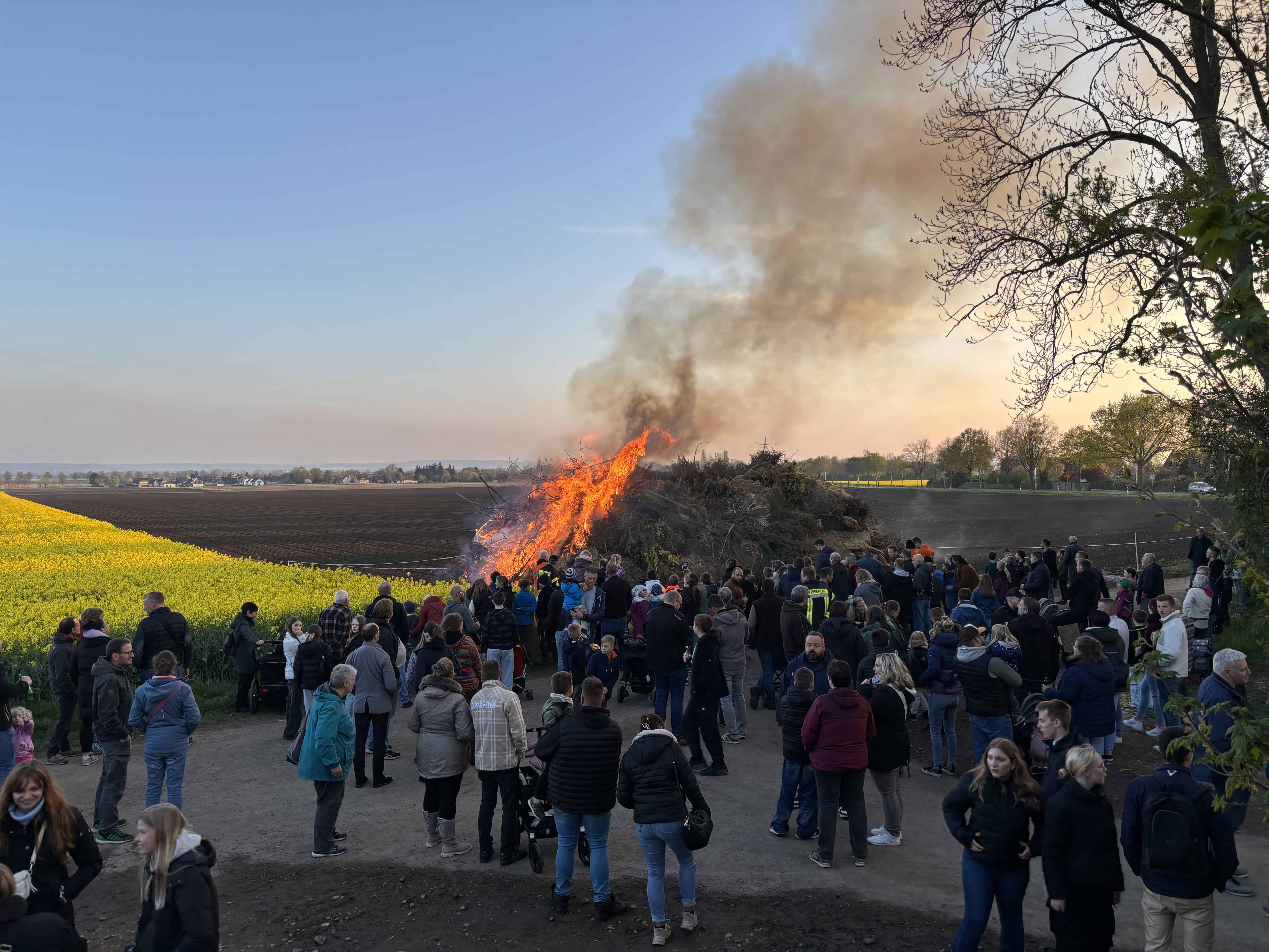 Osterfeuer 2025 Hollwege 1