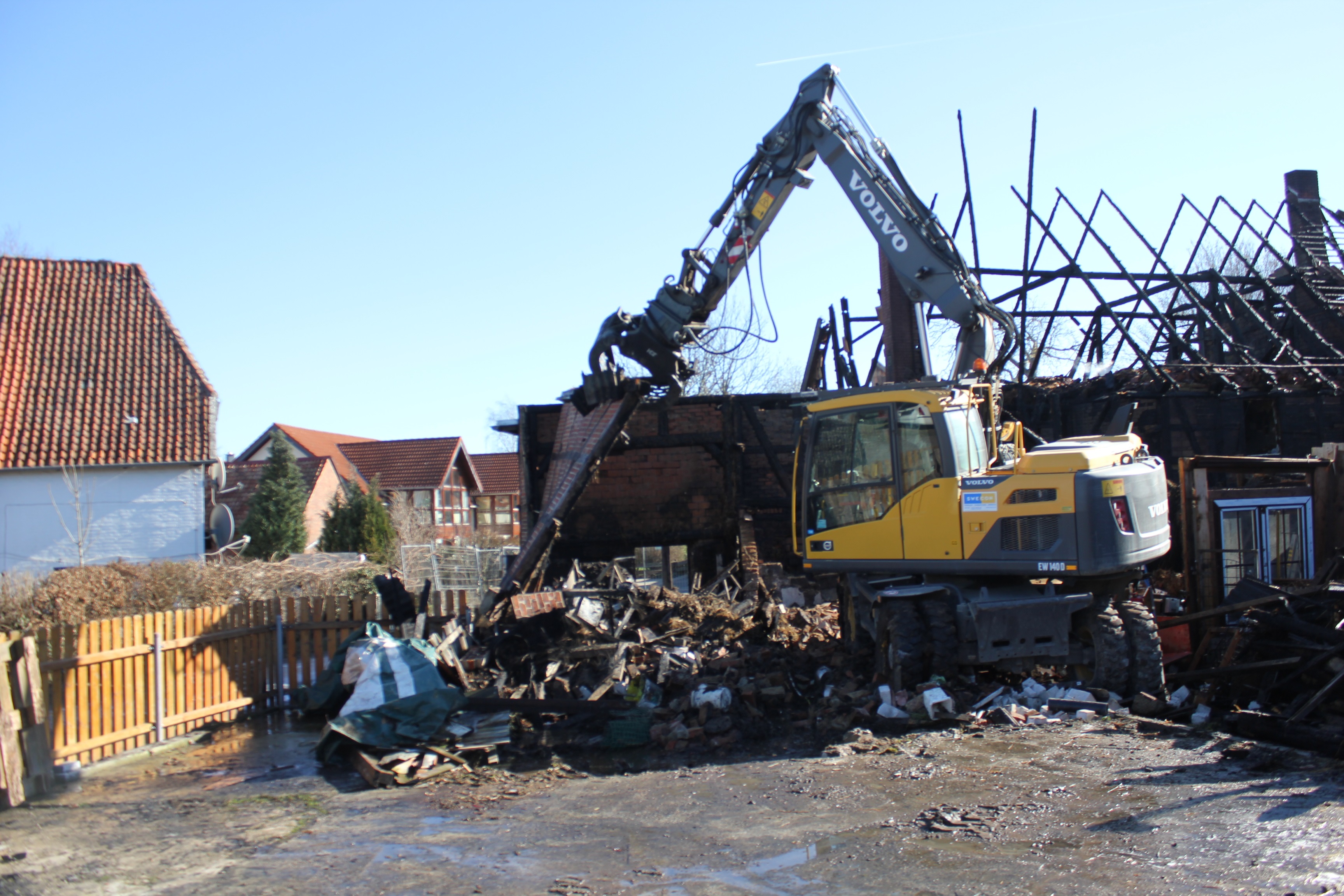 2019_02_23_wohnhausbrand_stedum_haupt3