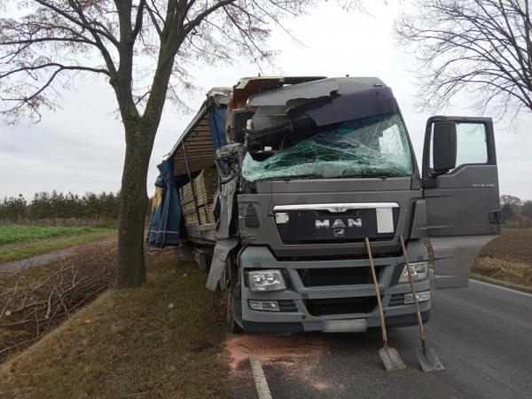 2021_11_24_vu_lkw_stedum-bekum_hohenhameln_haupt2a