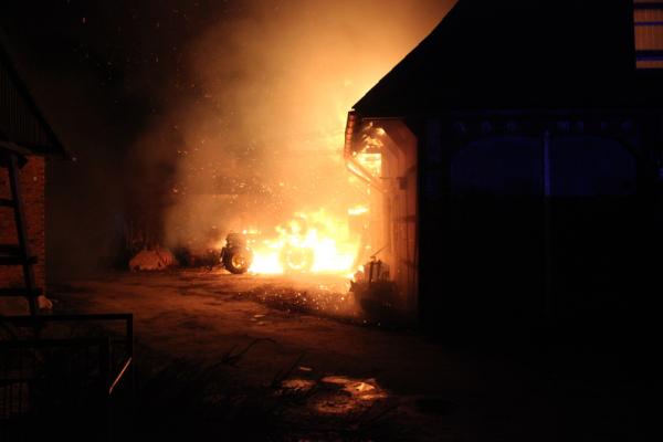 2023_01_12_scheunenbrand_stedum-bekum_haupt1a